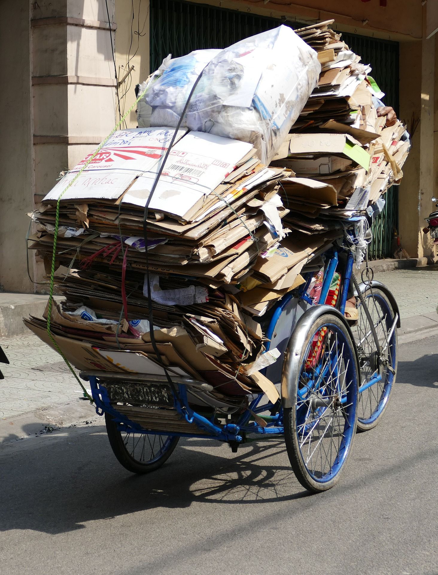 The residents of Kamikatsu regularly bring their waste to the central waste collection station.