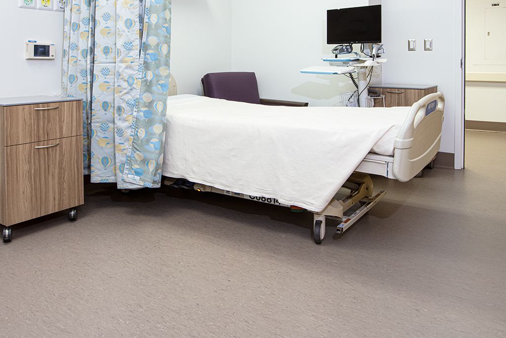 Hospital patients' room with nora rubber flooring