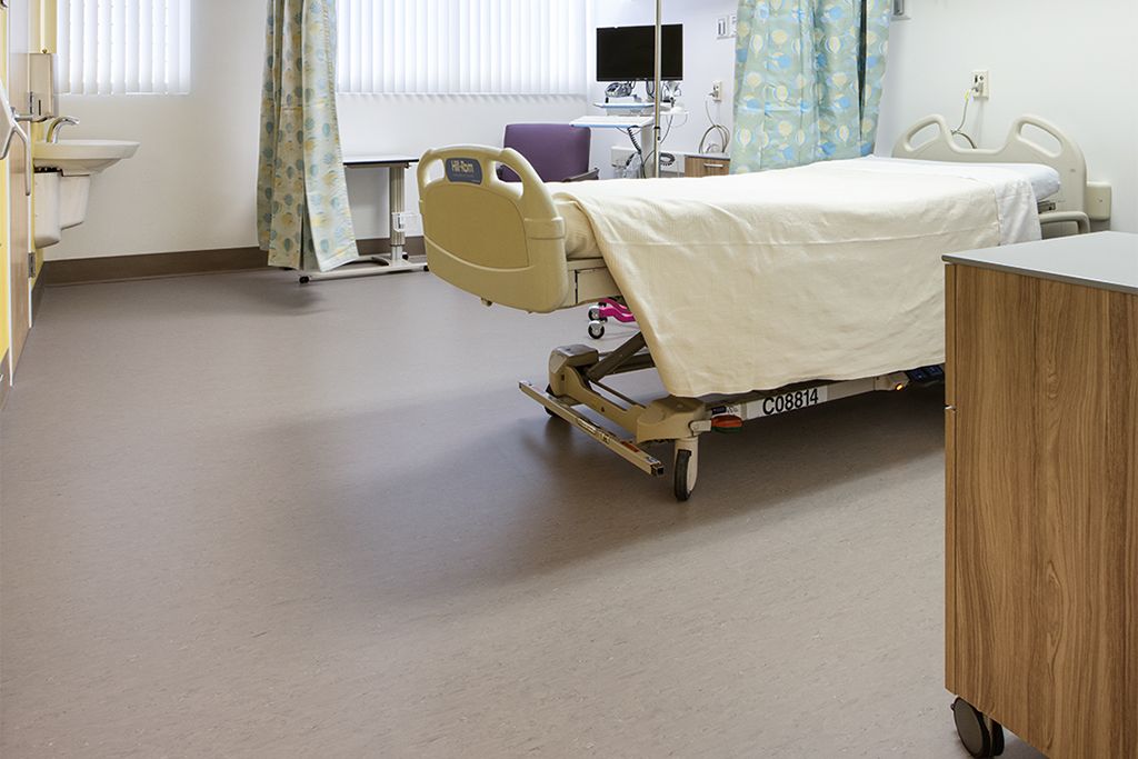 Hospital patients' room with nora rubber flooring